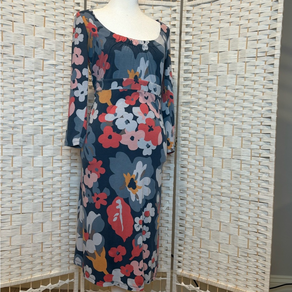 Iconic Boden dress, size 4, navy floral print, scoop neck. Excellent condition.